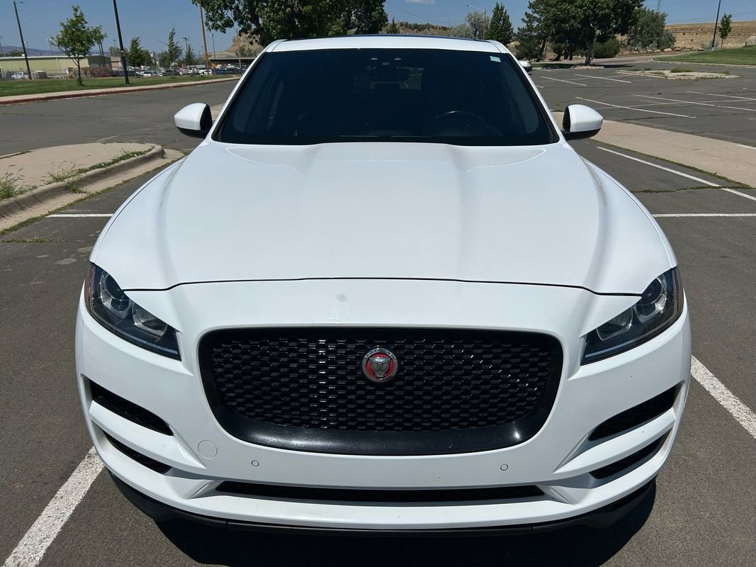 Used 2020 Jaguar F-PACE Premium image 2