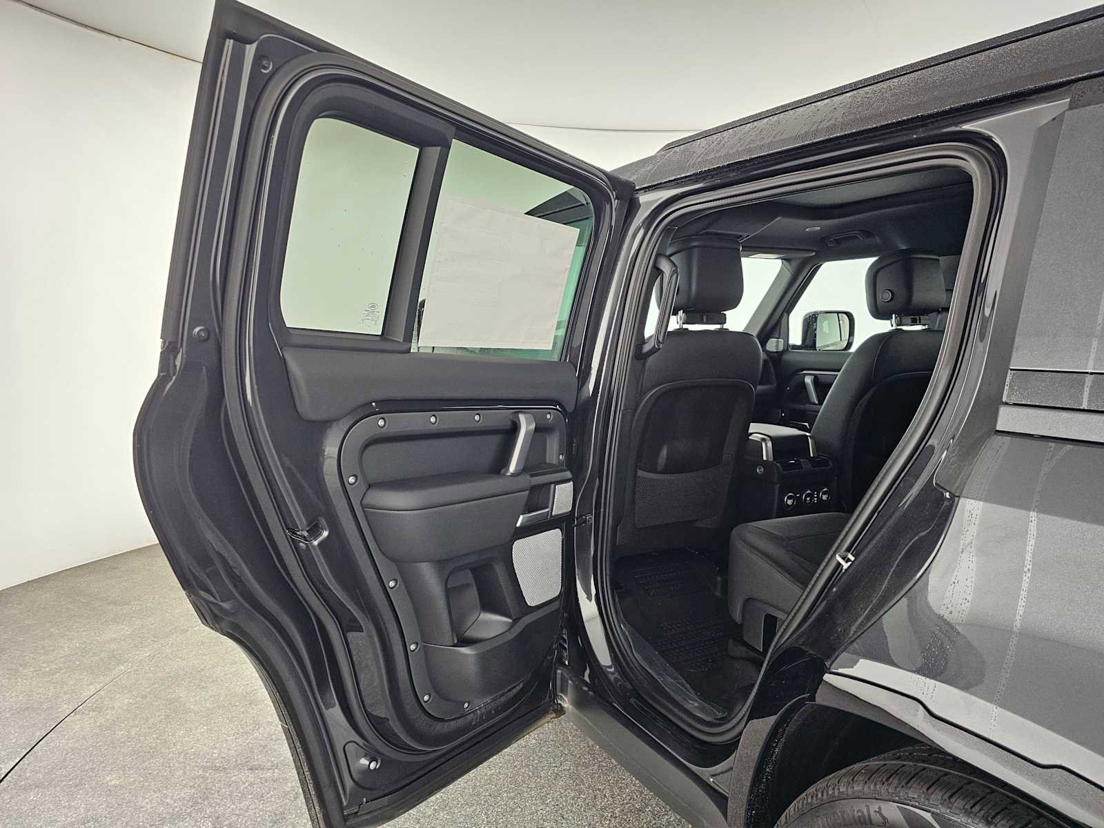 New 2024 Land Rover Defender 130 V8 image 16