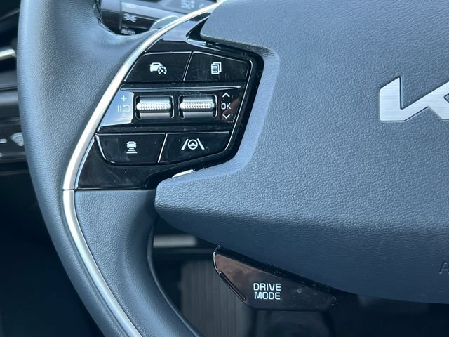 Used 2024 Kia Niro EX FWD image 18