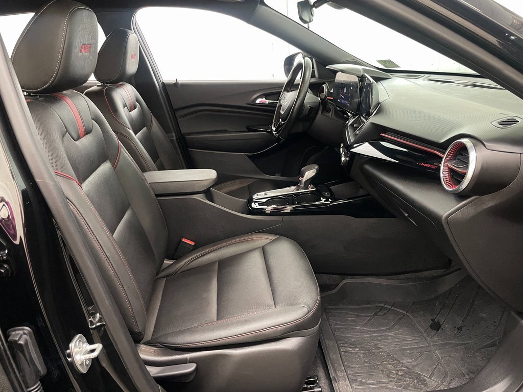 Certified 2025 Chevrolet Trax RS w/ Driver Confidence Package image 36