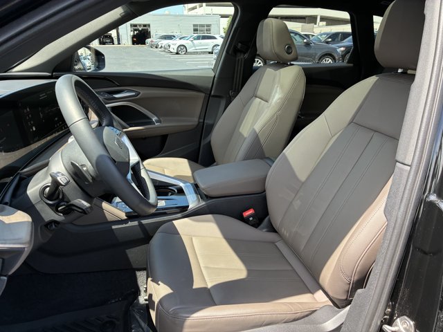 Used 2025 Audi Q5 Premium w/ Convenience Package AWD/4WD image 12