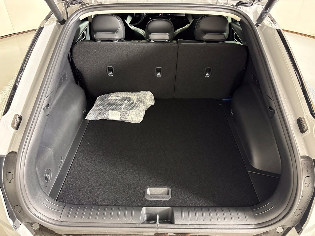 New 2026 Kia EV6 Wind RWD image 21