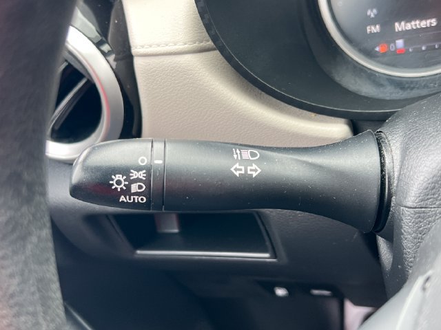 Used 2021 Nissan Versa SV FWD image 24