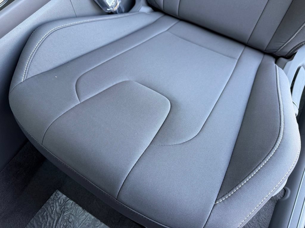 New 2026 Hyundai Elantra Hybrid FWD image 23