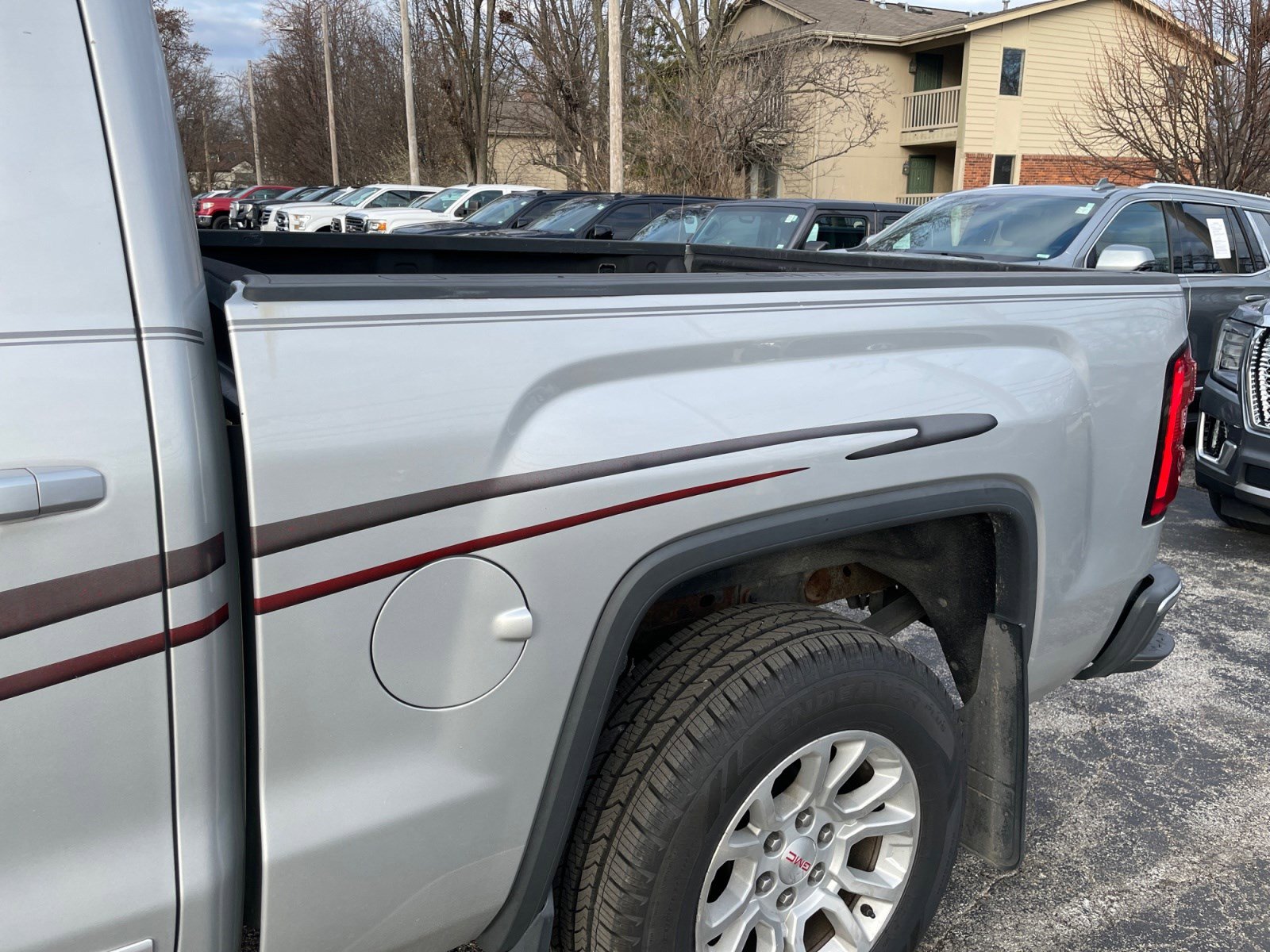 Used 2016 GMC Sierra 1500 SLE w/ Suspension Package, Off-Road AWD/4WD image 9