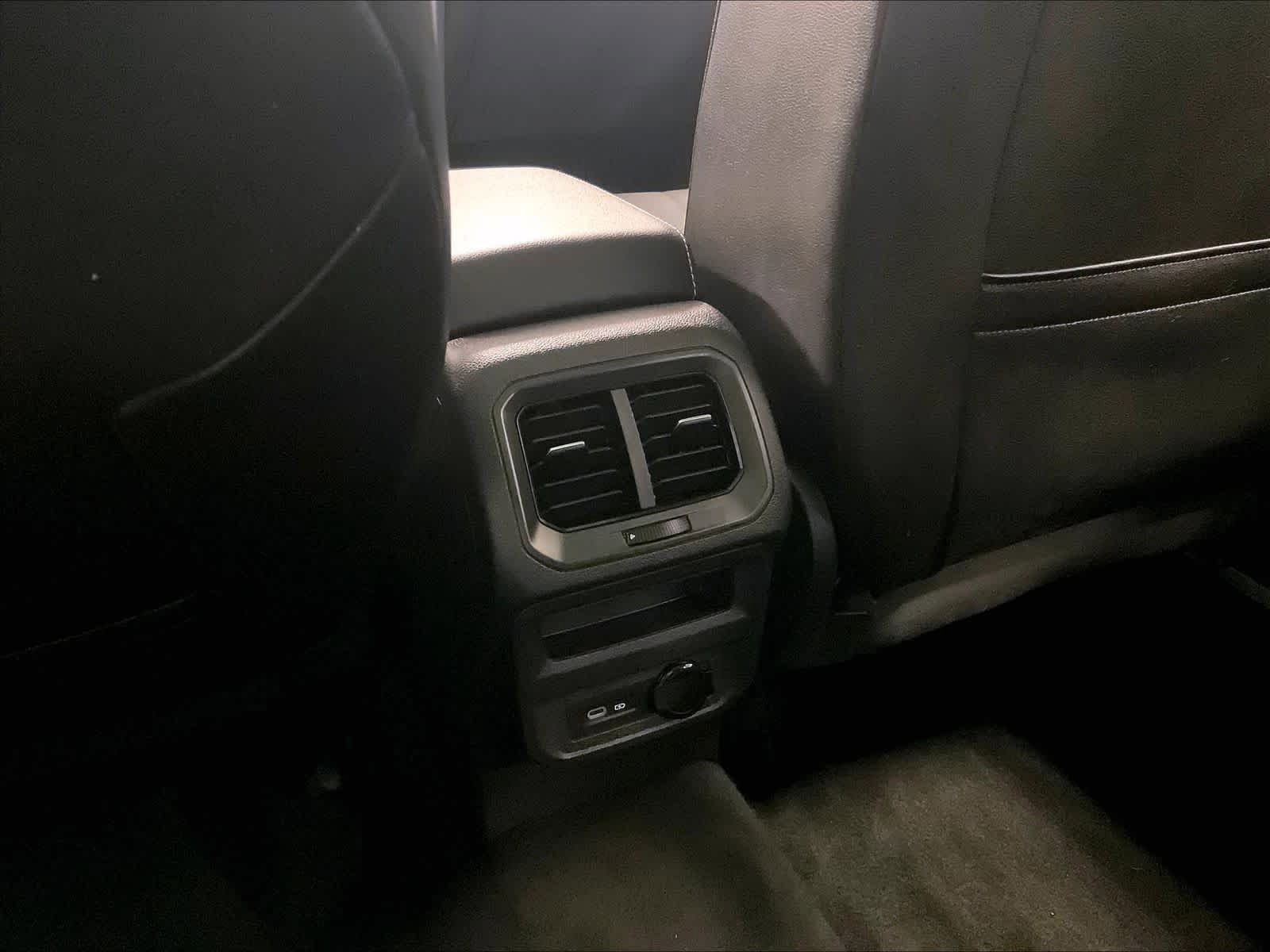 Used 2023 Volkswagen Tiguan SE R-Line AWD/4WD image 27