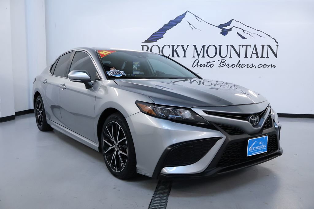 Used 2021 Toyota Camry SE