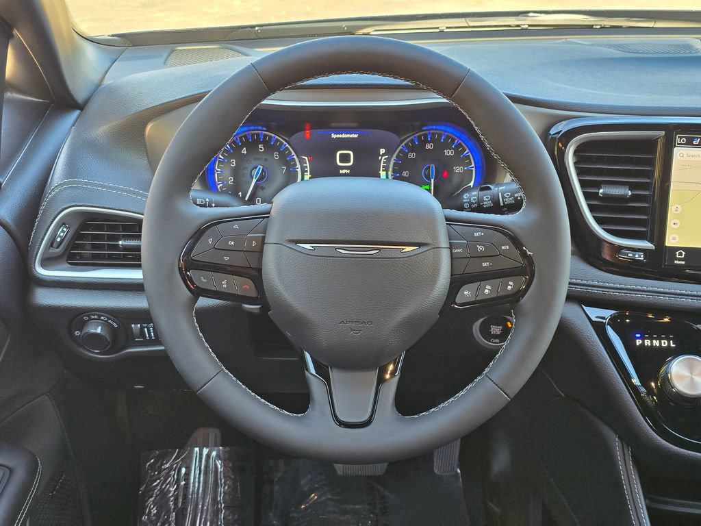 New 2027 Chrysler Pacifica Limited w/ S Appearance Package AWD/4WD image 6