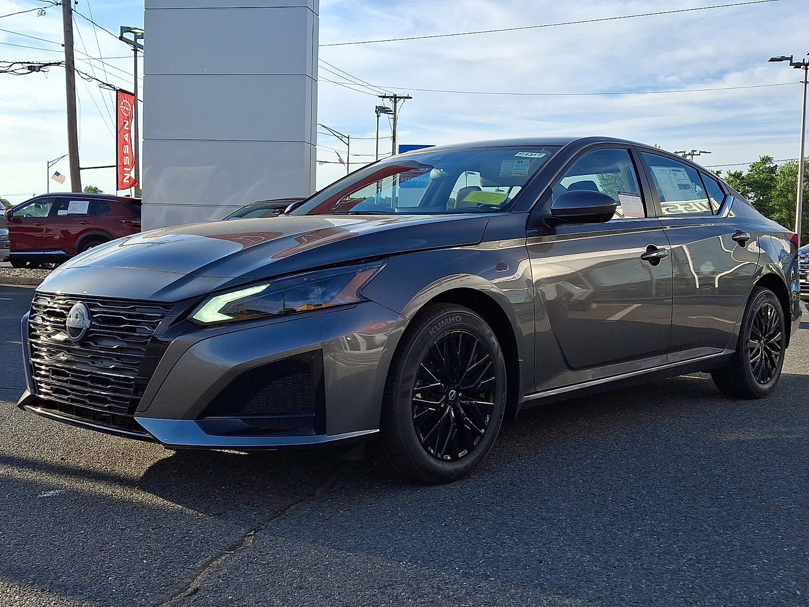New 2026 Nissan Altima 2.5 SV w/ SV Special Edition Package AWD/4WD image 2
