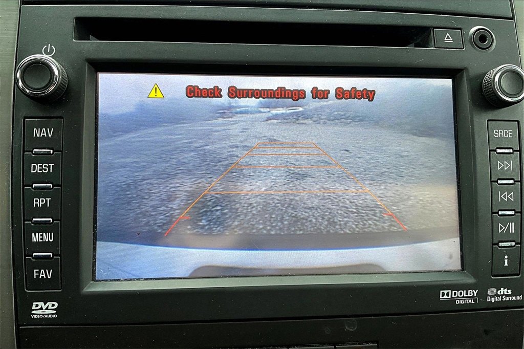 Used 2013 Chevrolet Suburban LT image 19