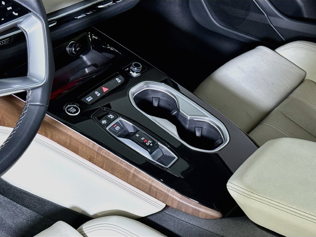 Used 2026 Audi A6 Premium w/ Convenience Package AWD/4WD image 19