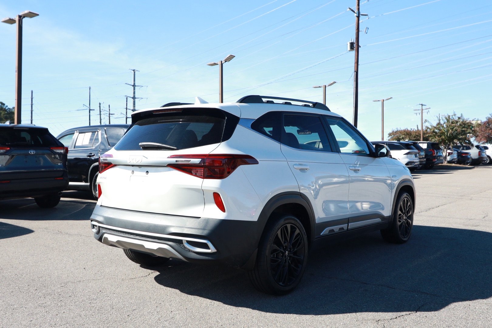 Used 2022 Kia Seltos Nightfall Edition AWD/4WD image 5
