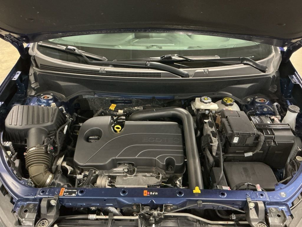 Used 2023 Chevrolet Equinox Premier image 3