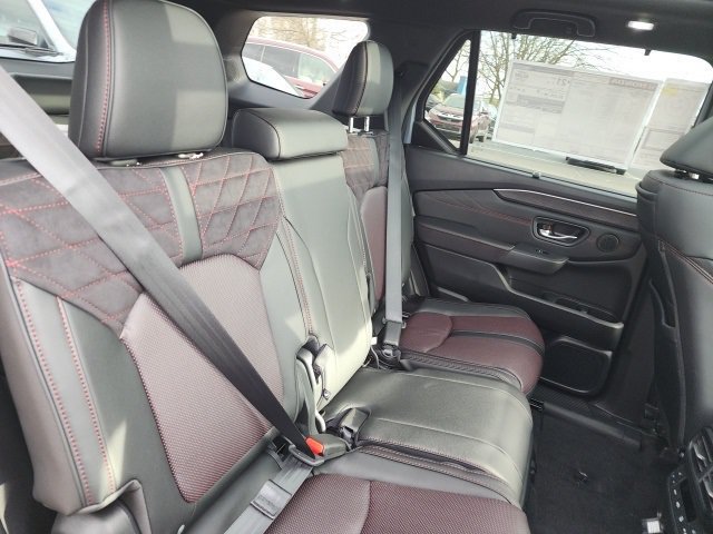 New 2026 Honda Pilot Black Edition image 18