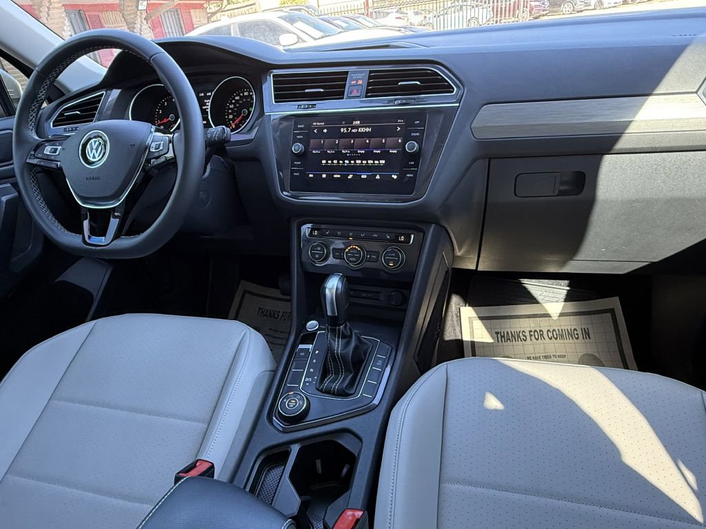 Used 2021 Volkswagen Tiguan SE w/ Panoramic Sunroof Package AWD/4WD image 39