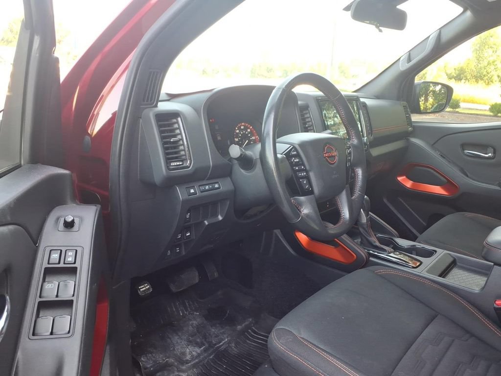 Used 2024 Nissan Frontier PRO-4X w/ Technology Package AWD/4WD image 6