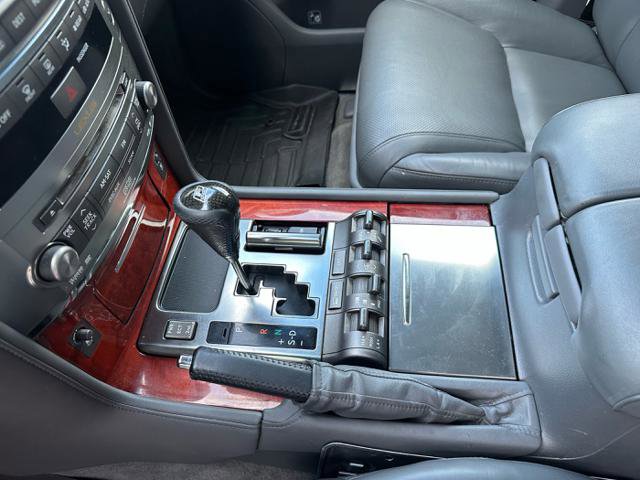 Used 2009 Lexus LX 570 4WD image 24