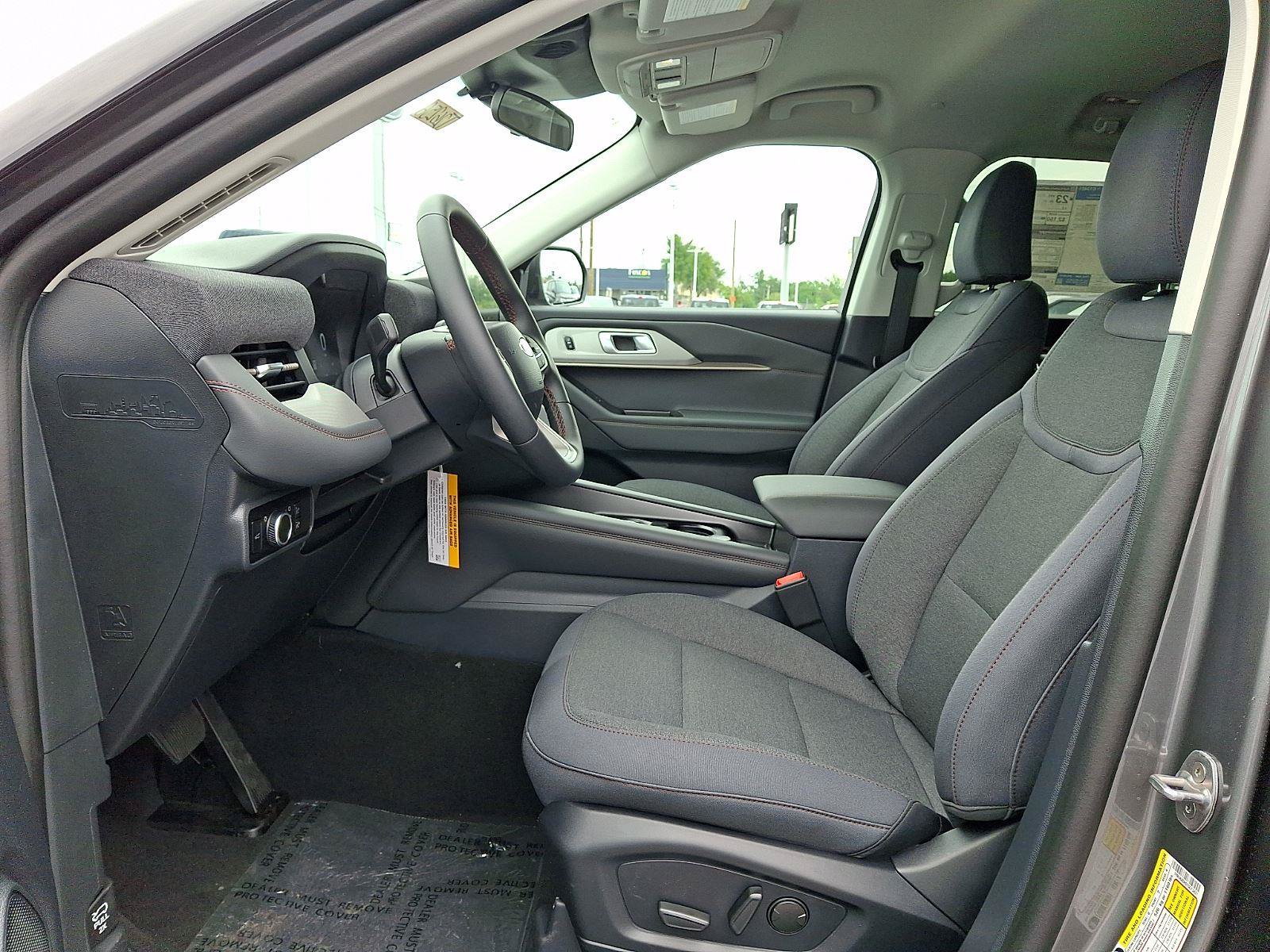 New 2026 Ford Explorer Active AWD/4WD image 6