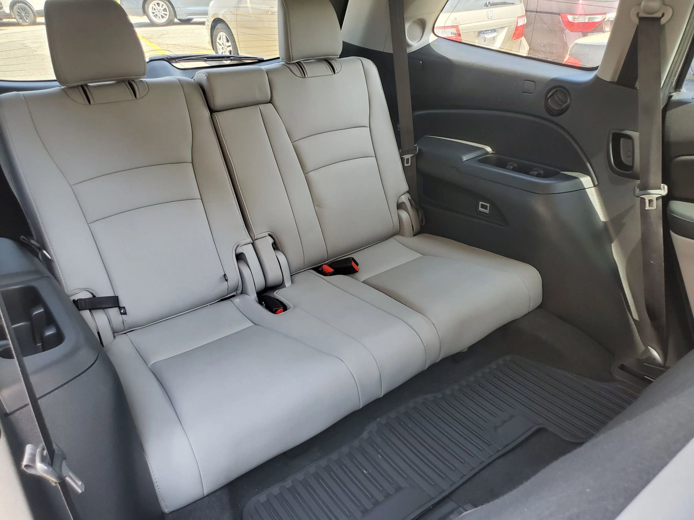 Used 2017 Honda Pilot Touring image 29