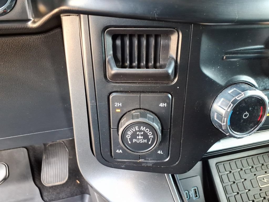 Used 2024 Ford F150 Lariat w/ Equipment Group 502A High AWD/4WD image 29