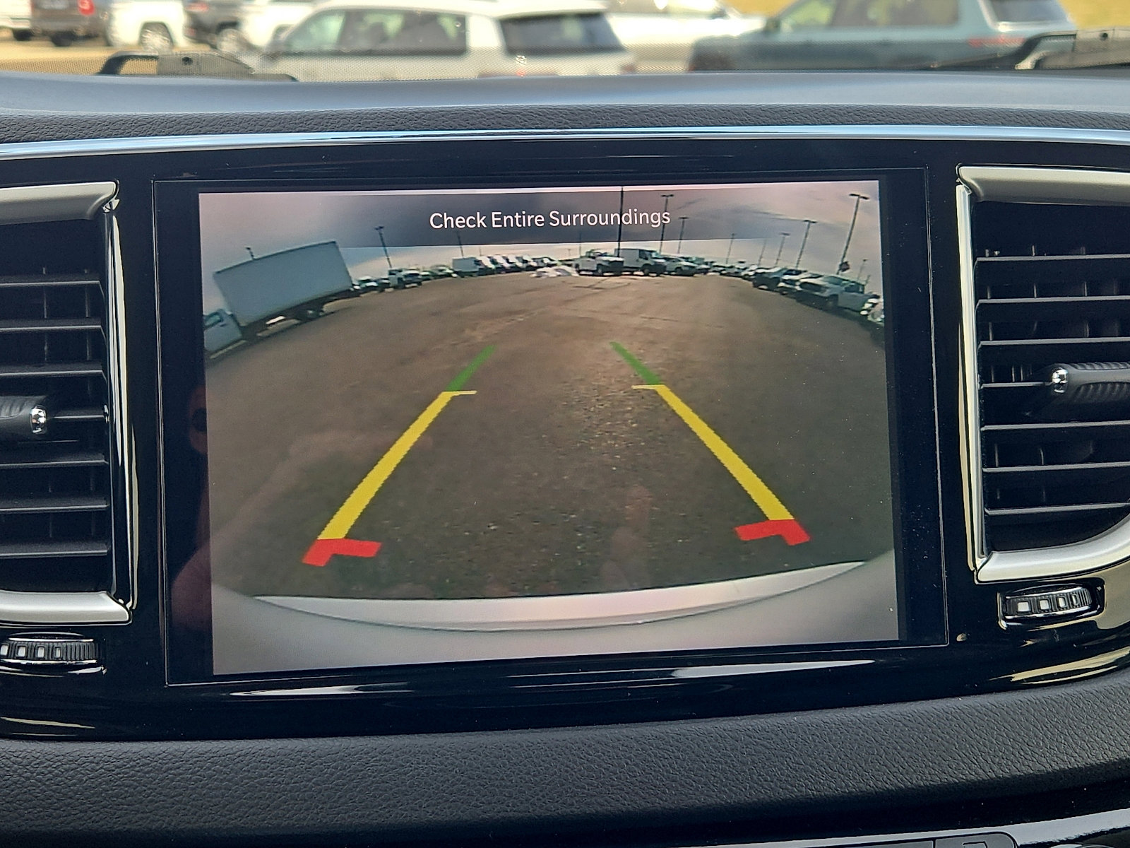 Used 2024 Chrysler Pacifica Touring-L image 11