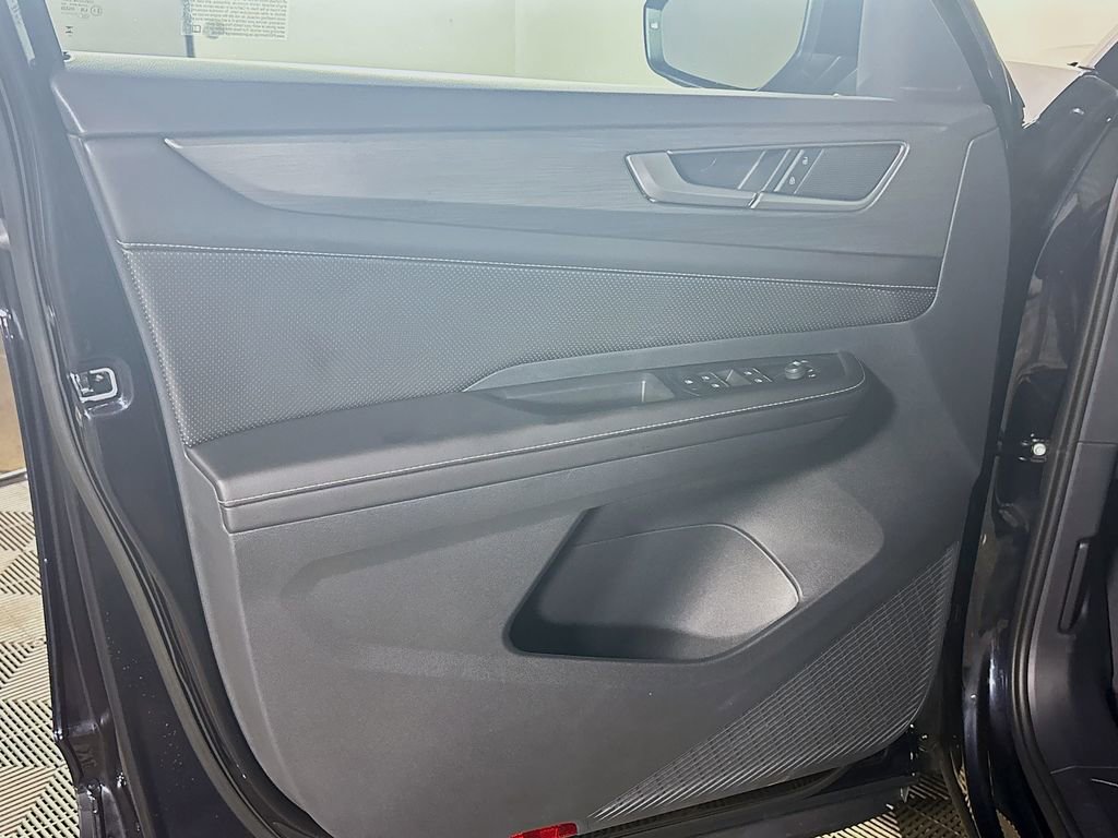 New 2025 Volkswagen Atlas Cross Sport SE image 11