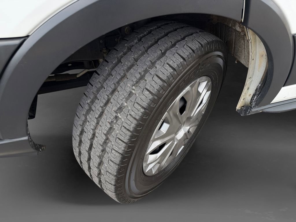 Used 2018 Ford Transit 150 XLT image 10