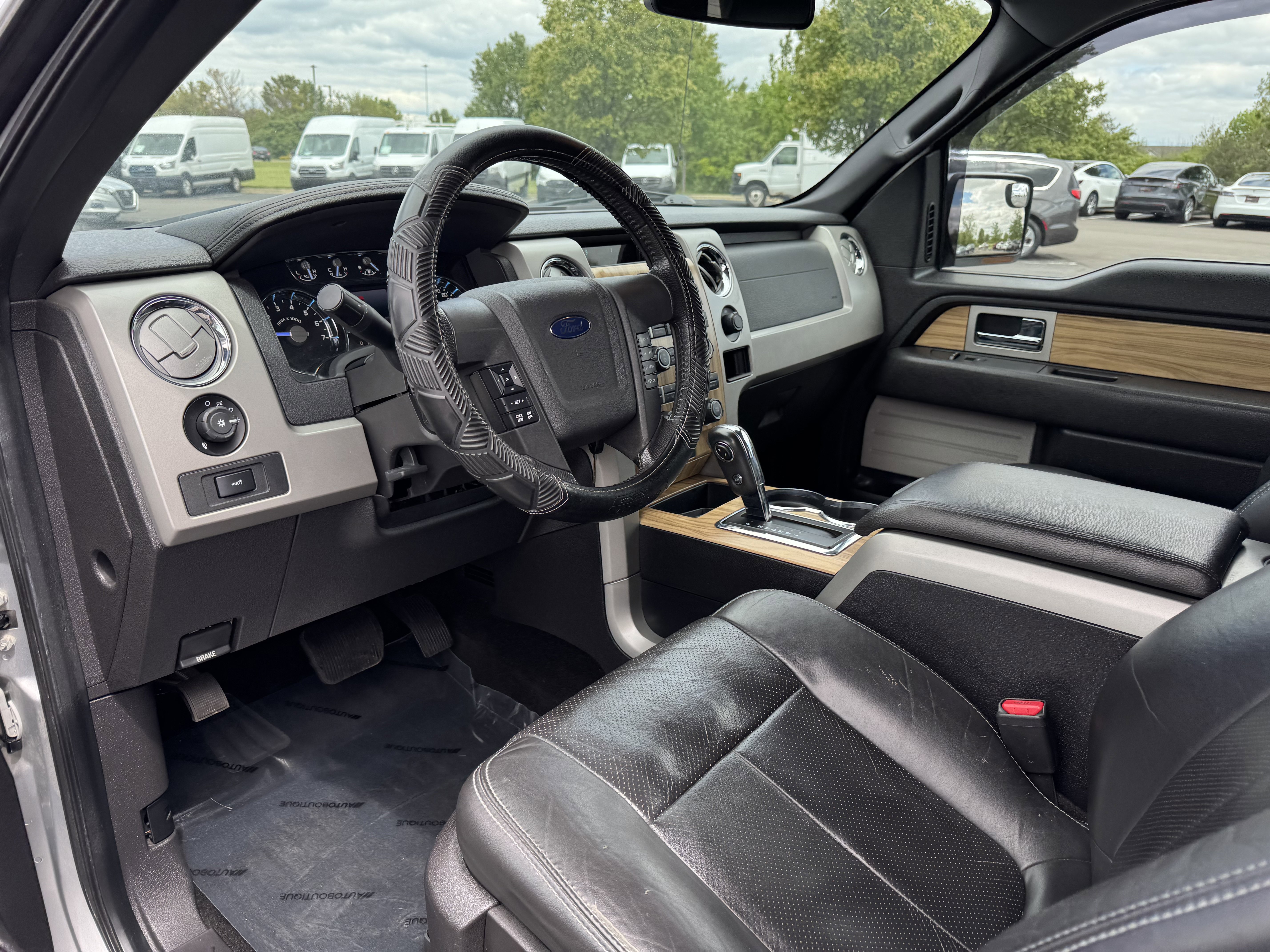 Used 2011 Ford F150 Lariat w/ Lariat Chrome Pkg AWD/4WD image 7