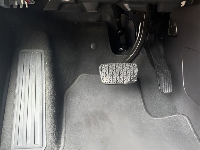 Used 2024 GMC Terrain SLT image 14