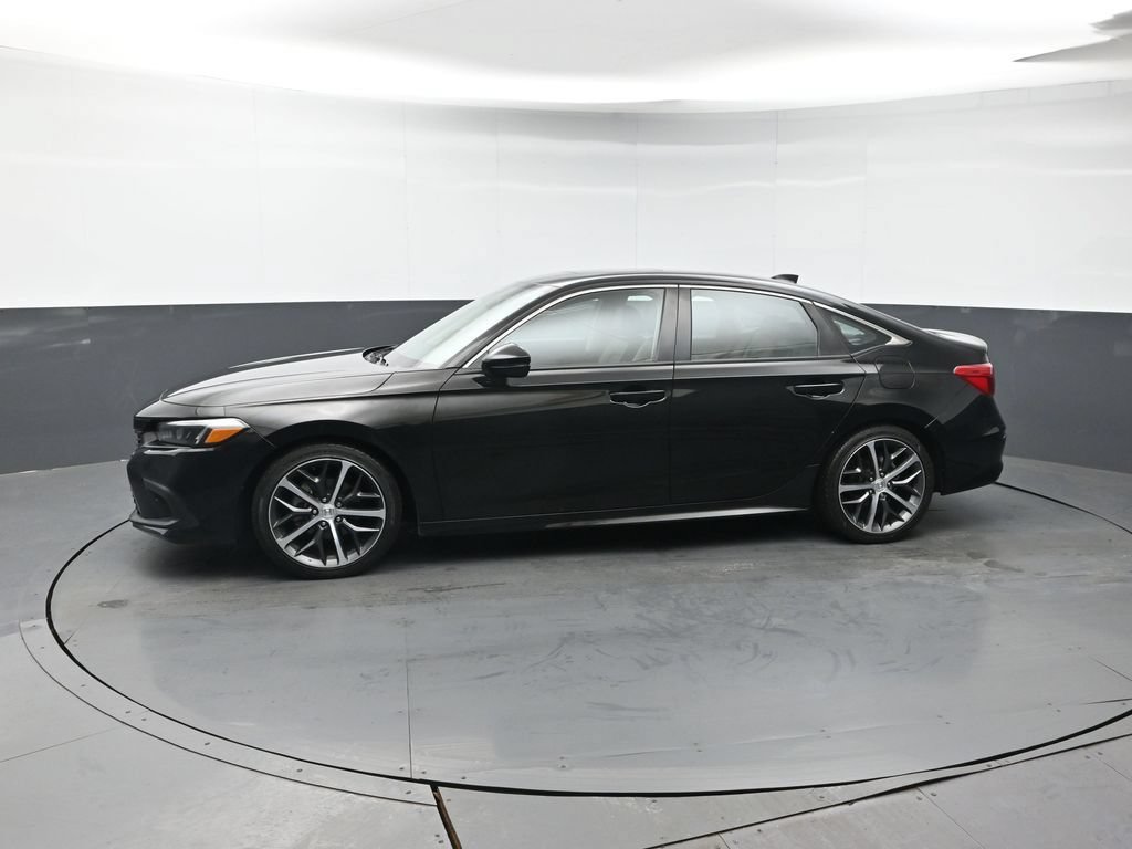 Used 2024 Honda Civic Touring image 2