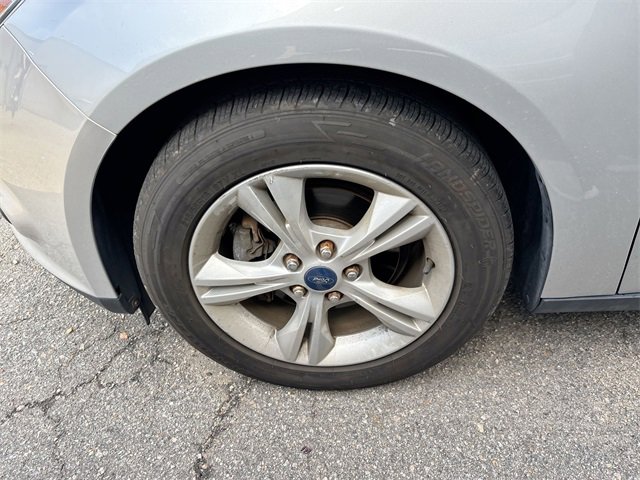 Used 2013 Ford Focus SE w/ SE Winter Pkg image 13