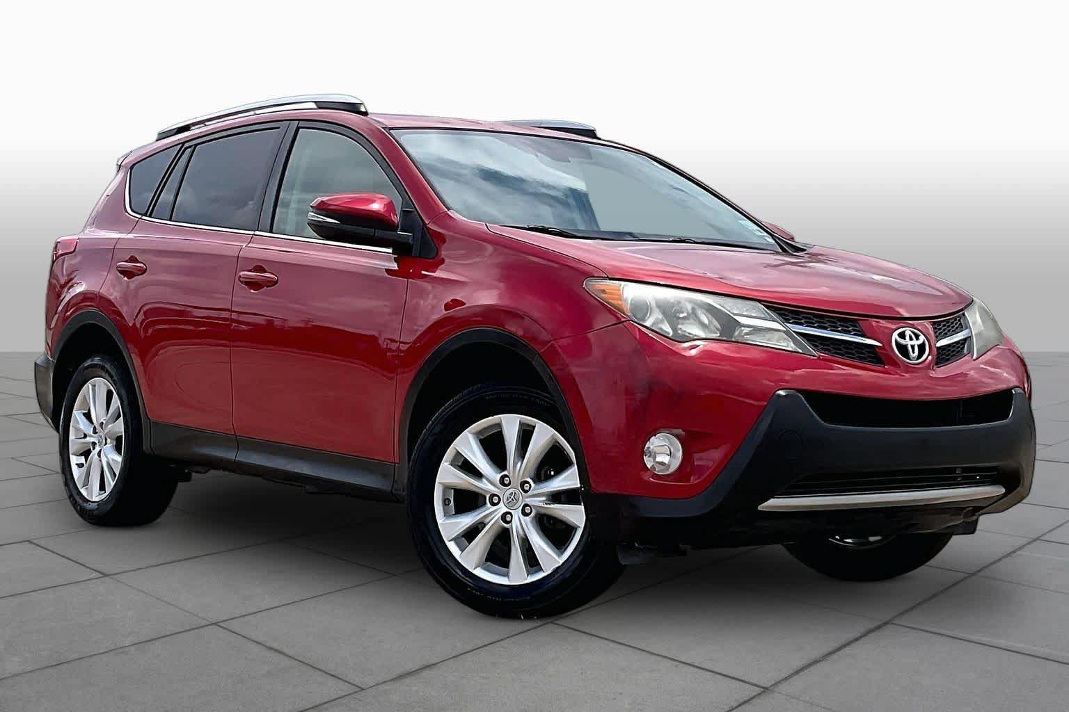 Used 2015 Toyota RAV4 Limited w/ Technology Package FWD image 3