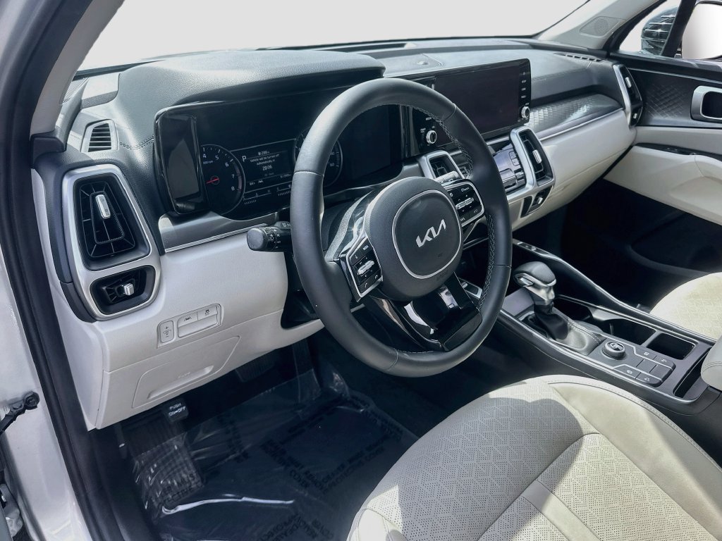 Certified 2022 Kia Sorento S FWD image 9