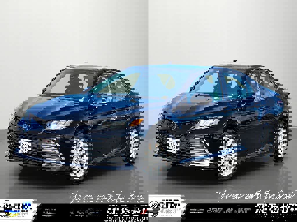 Used 2023 Toyota Camry LE image 1