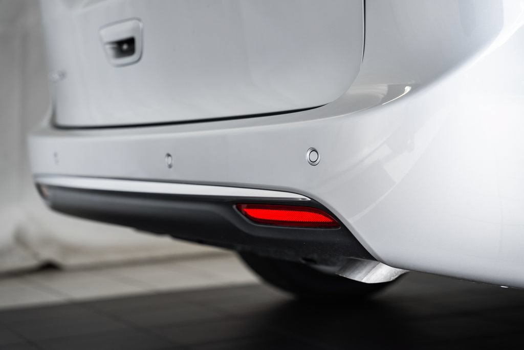 New 2026 Chrysler Pacifica Pinnacle FWD image 7