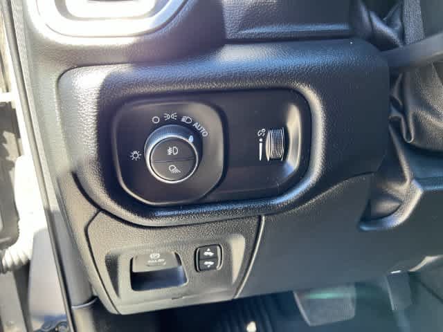 Used 2020 RAM 1500 Big Horn AWD/4WD image 32