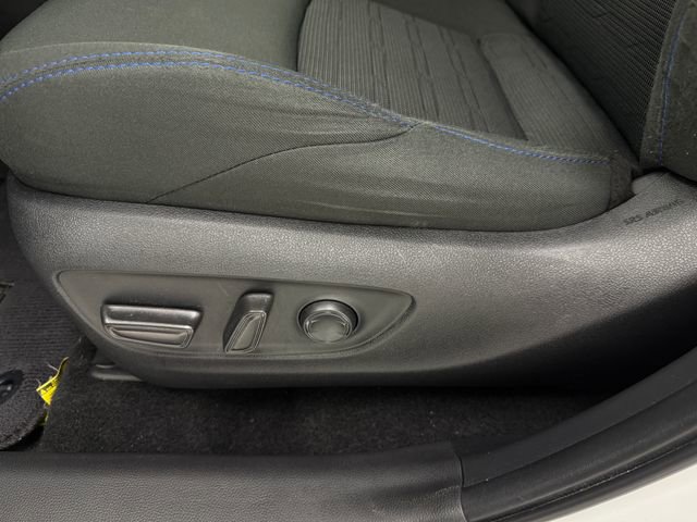 Used 2024 Toyota RAV4 SE w/ Convenience Package image 27