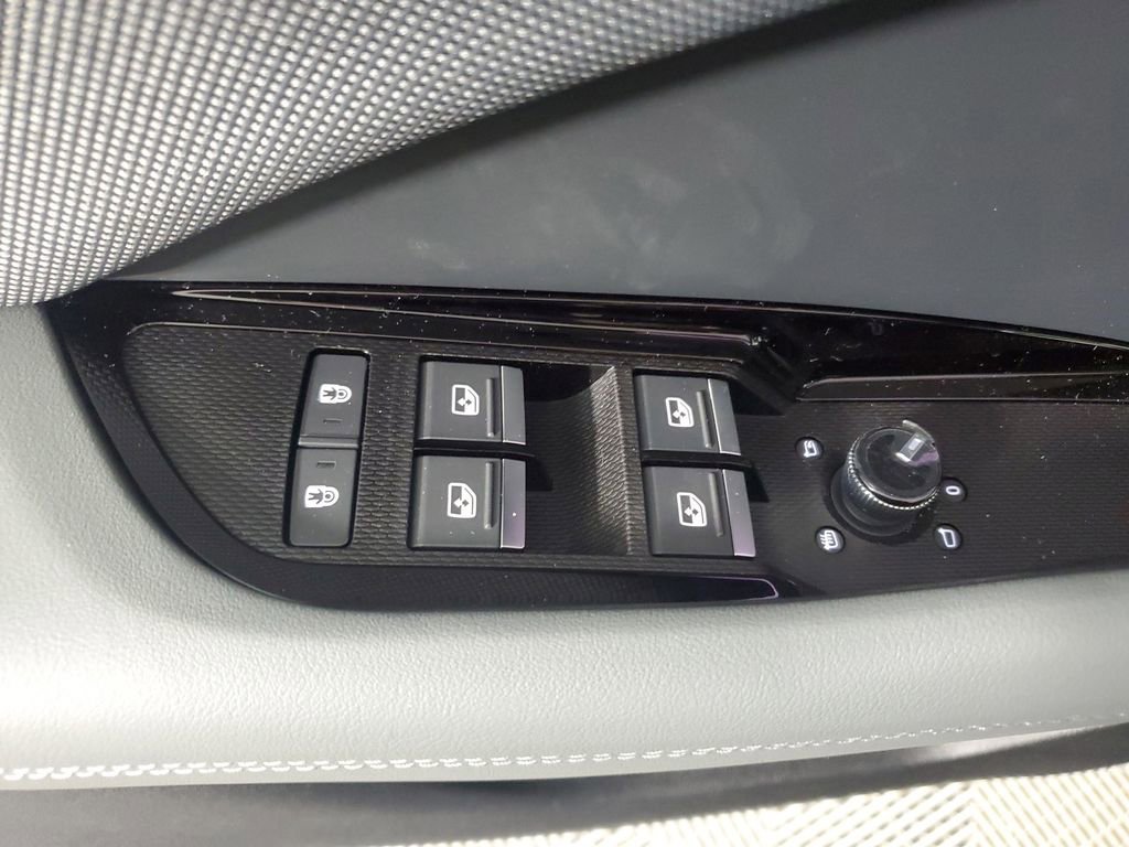 New 2026 Audi Q3 quattro 2.0T AWD/4WD image 22