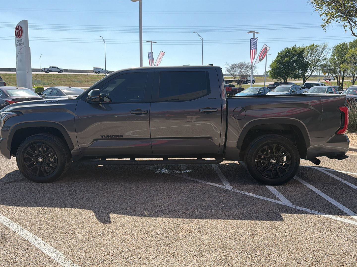 Used 2025 Toyota Tundra Limited image 7