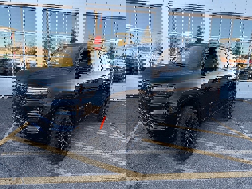 Used 2023 Jeep Grand Wagoneer Series II image 1