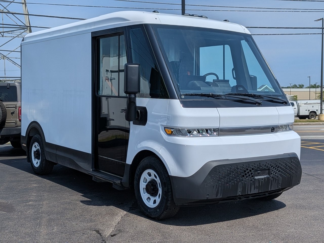 Used 2024 Chevrolet Brightdrop 400 w/ Commercial Equipment Package AWD/4WD video 1