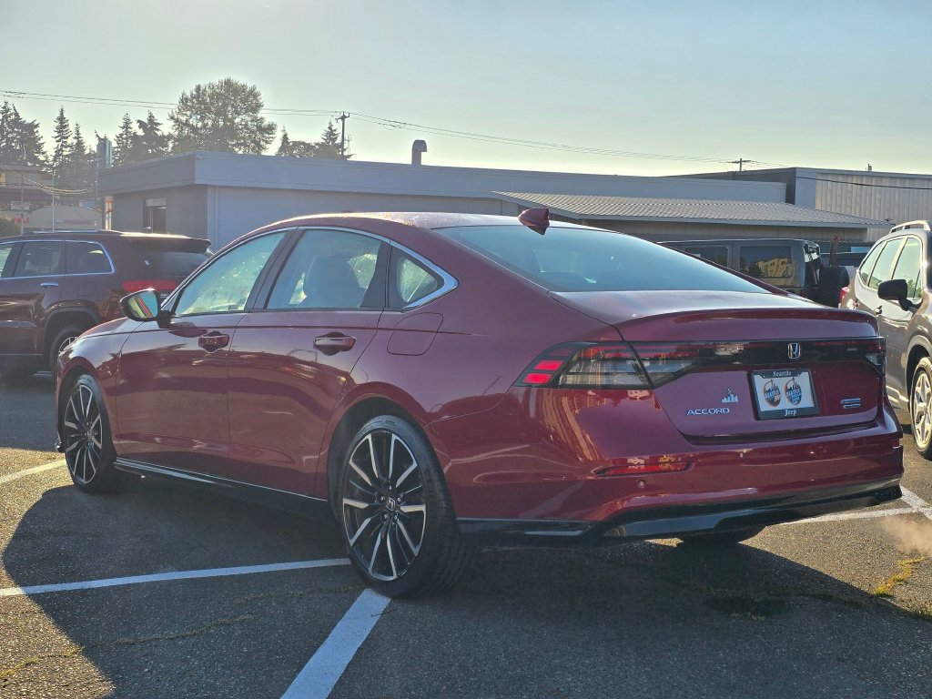 Used 2023 Honda Accord Touring image 5