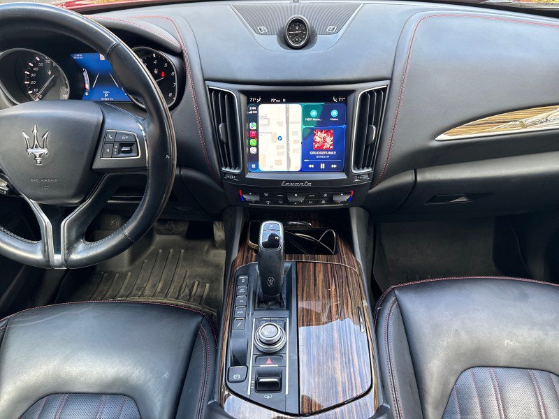 Used 2020 Maserati Levante GranLusso AWD/4WD image 23