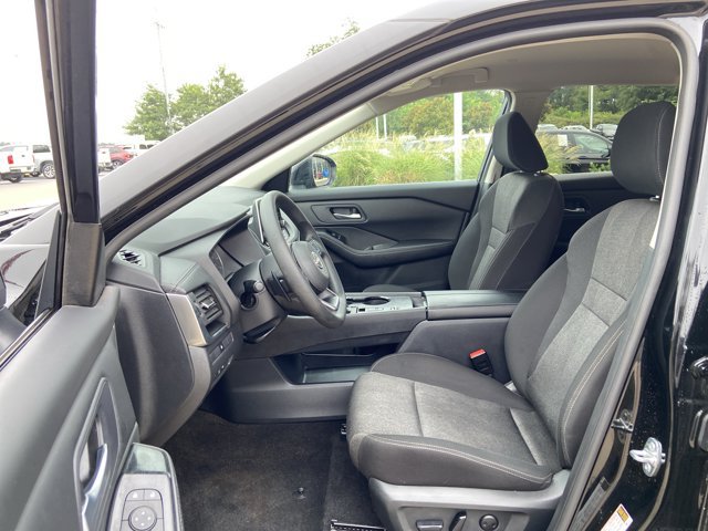Used 2024 Nissan Rogue SV FWD image 34