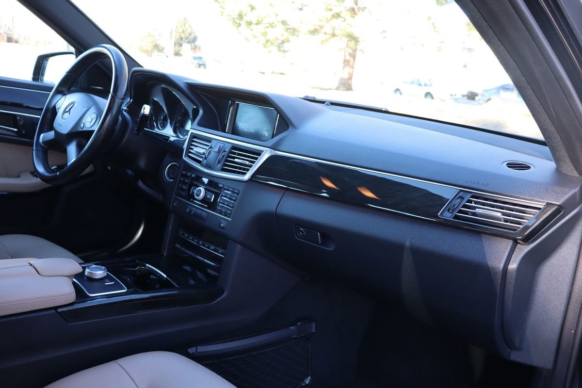Used 2011 Mercedes-Benz E 350 4MATIC image 17