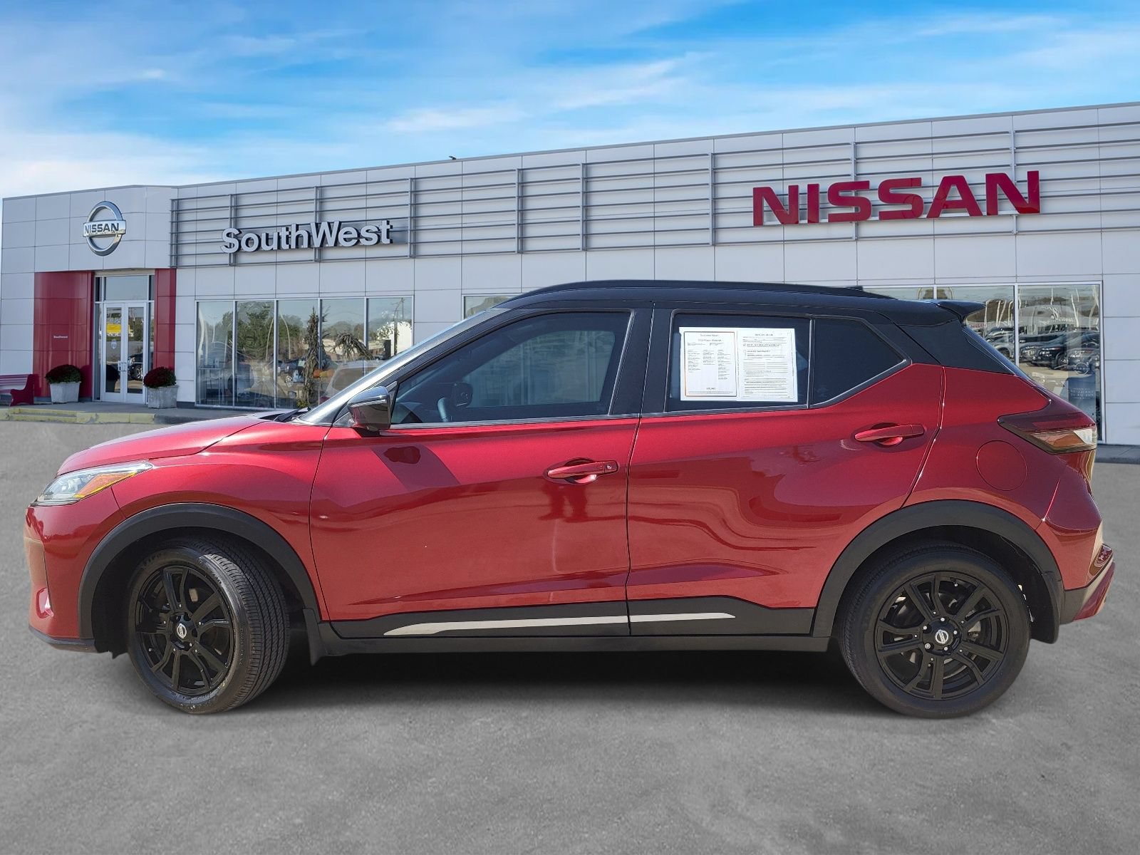 Used 2021 Nissan Kicks SR FWD image 8