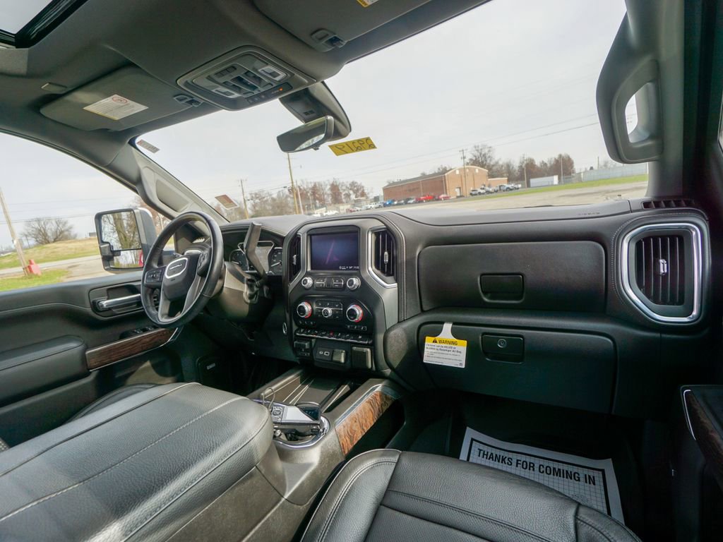 Used 2023 GMC Sierra 3500 Denali w/ Denali Ultimate Package image 33
