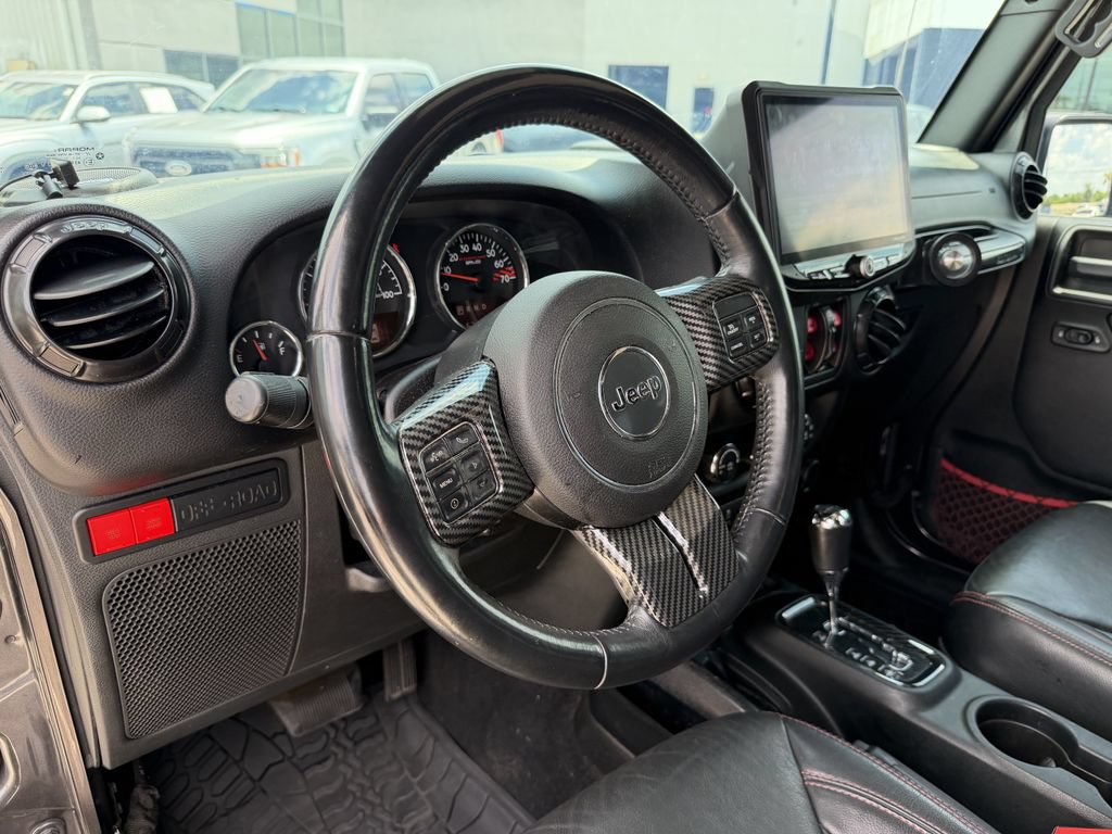 Used 2018 Jeep Wrangler Unlimited Rubicon AWD/4WD image 13