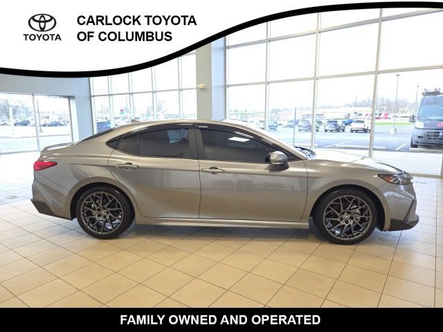 Used 2025 Toyota Camry SE w/ Convenience Package image 6