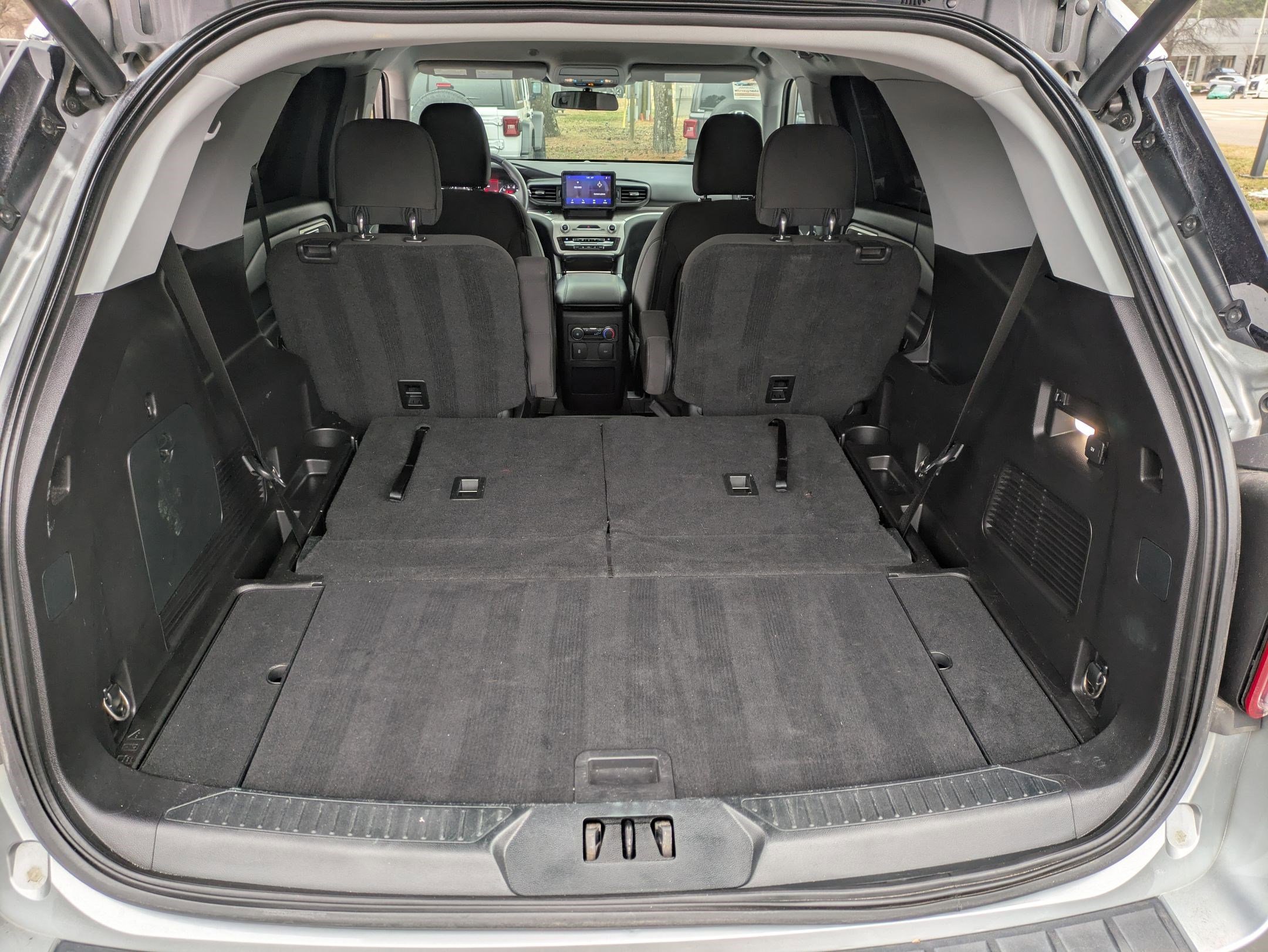 Used 2021 Ford Explorer XLT image 21